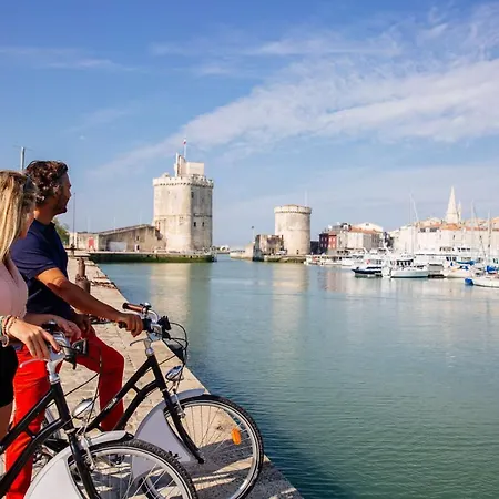 Au Coeur Du Centre De La Rochelle Au Calme Avec Stationnement Gratuit